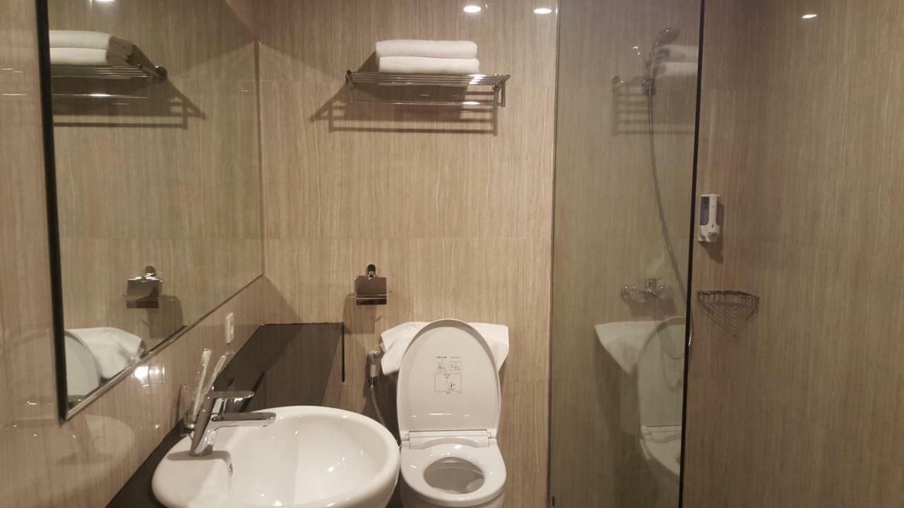 Arkeo Hotel Бандунг Экстерьер фото